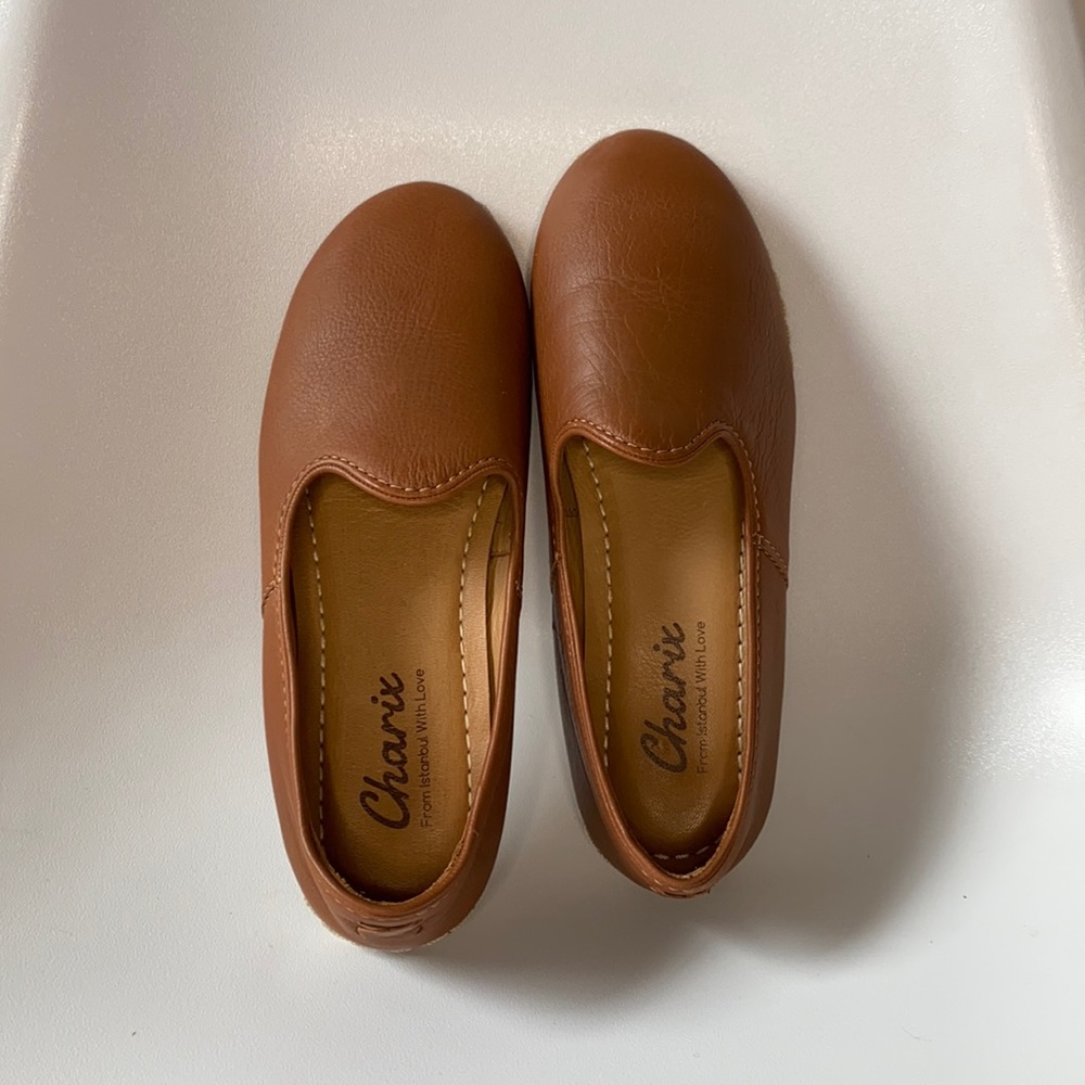 Charix Camel Flats / Loafers